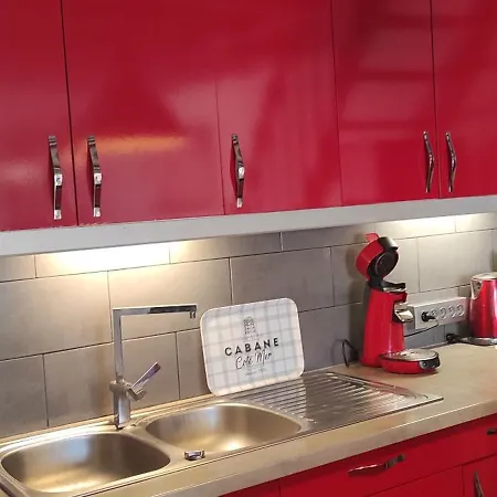 Rouge A La Climatisation Dans Toutes Les Pieces Port-la-Nouvelle