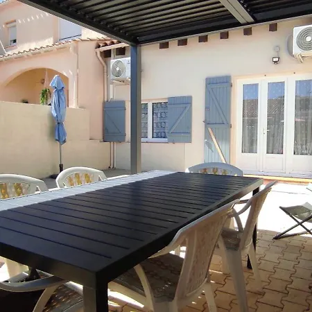Rouge A La Climatisation Dans Toutes Les Pieces Tatil Evi