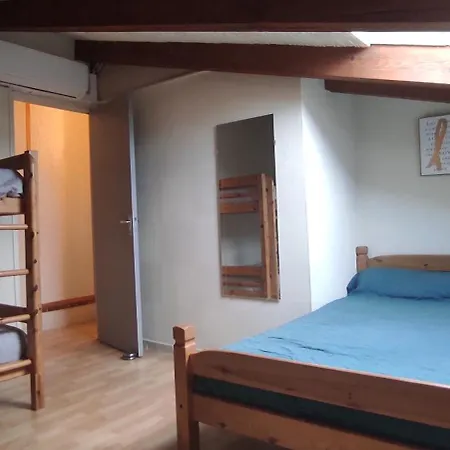 Tatil Evi Rouge A La Climatisation Dans Toutes Les Pieces *