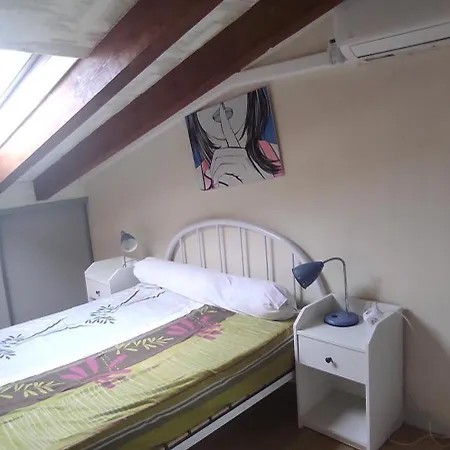 Tatil Evi Rouge A La Climatisation Dans Toutes Les Pieces Port-la-Nouvelle