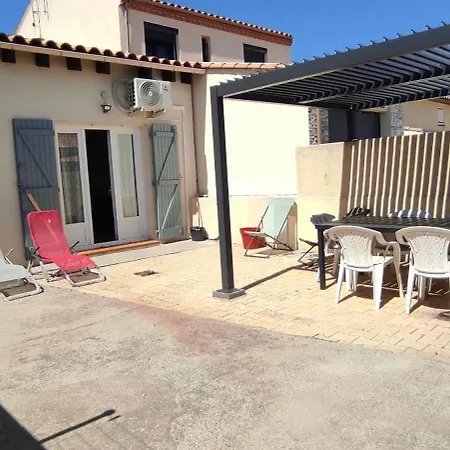 Rouge A La Climatisation Dans Toutes Les Pieces