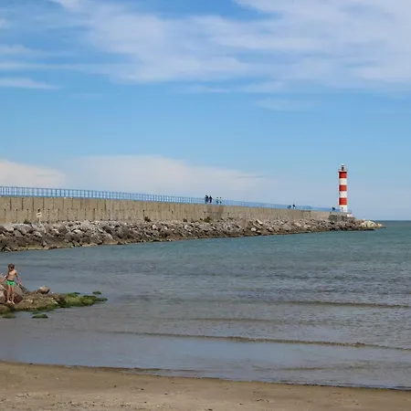 Сasa de vacaciones Rouge A La Climatisation Dans Toutes Les Pieces
