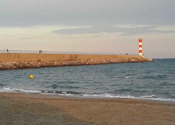 Rouge A La Climatisation Dans Toutes Les Pieces * 포르트라누벨